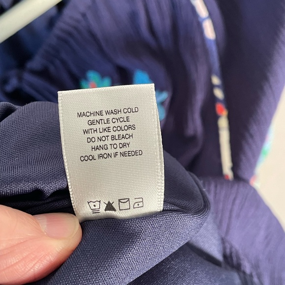 John Mark Top, Size XL, in Navy with Colorful Embroidery - Picture 10 of 12